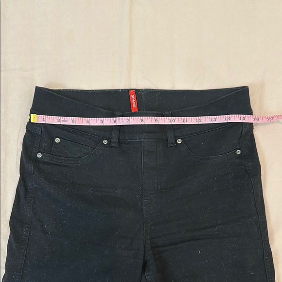 SPANX Black Ankle Cropped Jeans - Picture 4 of 6